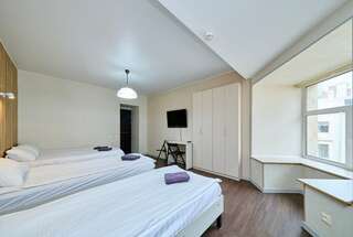 Гостиница Капитал Санкт-Петербург большой четырехместный номер с собственной ванной комнатой-9