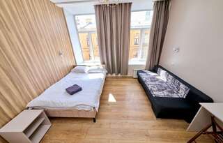 Гостиница Капитал Санкт-Петербург Стандартный четырехместный номер с собственной ванной комнатой-5