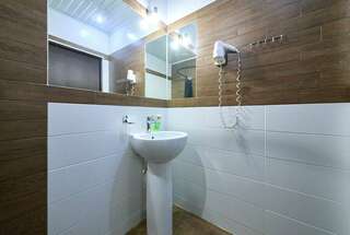 Гостиница Капитал Санкт-Петербург Стандартный Двухместный номер с двуспальной кроватью и собственной ванной комнатой-13